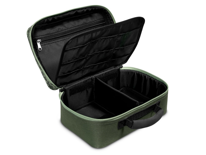 Delphin TACKLE SPACE je praktická polstrovaná taška ve stylovém C2G provedení, určená především pro odkládání a přenos rybářské bižuterie.