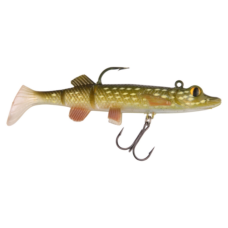 Gumová nástraha Baby Pike - 130mm/ 24g Velmi realisticky vypadající imitace malé štiky. Díky integrovanému závaží uvnitř rybky a mimořádně ostrým háčkům (jednoháček na hřbetě a trojháček na břiše) je tato nástraha připravena k okamžitému použití. Průřezy v těle rybky zaručí její atraktivnější pohyb