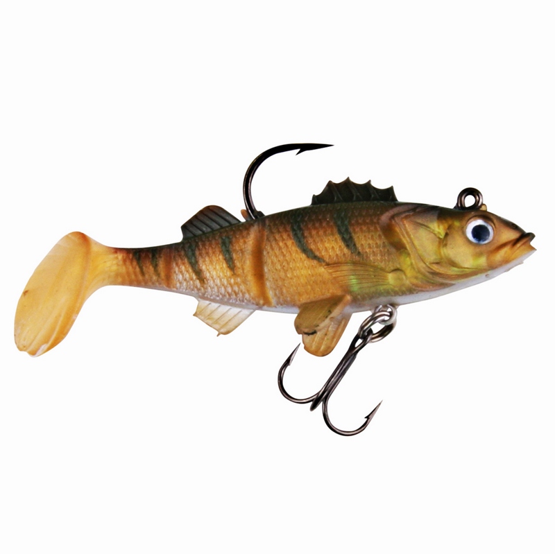 Gumová nástraha Baby Zander - 75mm/ 14g Velmi realisticky vypadající imitace malého candáta. Díky integrovanému závaží uvnitř rybky a mimořádně ostrým háčkům (jednoháček na hřbetě a trojháček na břiše) je tato nástraha připravena k okamžitému použití. Průřezy v těle rybky zaručí její atraktivnější pohyb