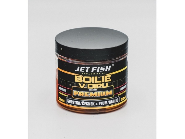Jet Fish Boilie v dipu Premium clasicc Švestka/Česnek