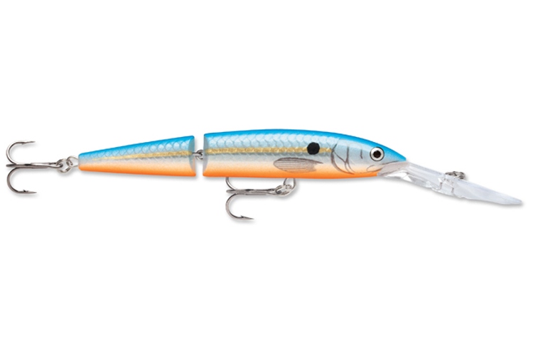 Rapala Jointed Deep Husky Jerk 12 BSD je dvoudílný zvukový wobler s výrazným chodem. Plastové tělo, neutrální schopnost plavání, efektní barvy. Tato nástraha je mimořádně účinná při pomalém vedení za chladnějšího počasí, díky přesnému vyvážení dokáže ustrnout při zastavení navíjení.