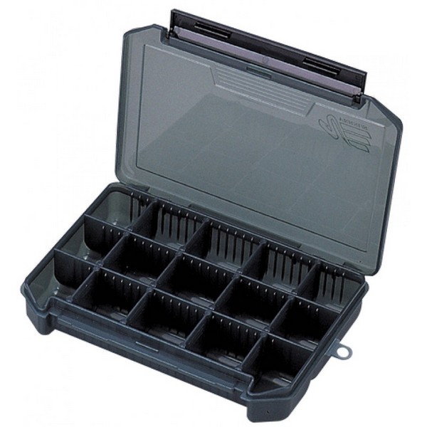 🧰 Krabička Versus VS-3010ND Black – variabilní úložný box pro rybářské příslušenství Krabička Versus VS-3010ND je praktickým řešením pro každého rybáře, který potřebuje přehledně uspořádat háčky, olůvka, karabinky nebo menší nástrahy. Díky 12 vyjímatelným přepážkám a dvěma pevným řadám si můžeš vnitřní prostor nastavit přesně podle svých potřeb. Materiál je chemicky neutrální vůči měkkým nástrahám (Worm Proof) – nástrahy tak zůstávají neporušené i při dlouhodobém skladování. Průhledné víko a kvalitní plastové tělo zaručují vysokou odolnost a přehlednost. Díky svým rozměrům 205 × 145 × 40 mm perfektně pasuje do větších bočních kapes pouzder Suretti, které mají rozměr 20 × 20 × 5 cm. 💡 Klíčové vlastnosti: ✅ 12 nastavitelných přepážek ✅ 2 pevné řady – usnadňují organizaci ✅ Mikrožebrování pro přesné nastavení přihrádek ✅ Materiál bezpečný pro gumové nástrahy (Worm Proof) ✅ Odolný plast a průhledné víko ✅ Spolehlivý klipový zámek ✅ Vhodná do větších bočních kapes pouzder Suretti 📐 Parametry: Rozměry: 205 × 145 × 40 mm Barva: Černá Hmotnost: cca 200 g Značka: Versus (Made in Japan) 🎒 Rybářské boxy / zámky Ujistěte se, že zámky jsou bezpečně zavřené. Uchovávejte boxy mimo dosah dětí. Dávejte pozor na prsty při otevírání/zavírání.