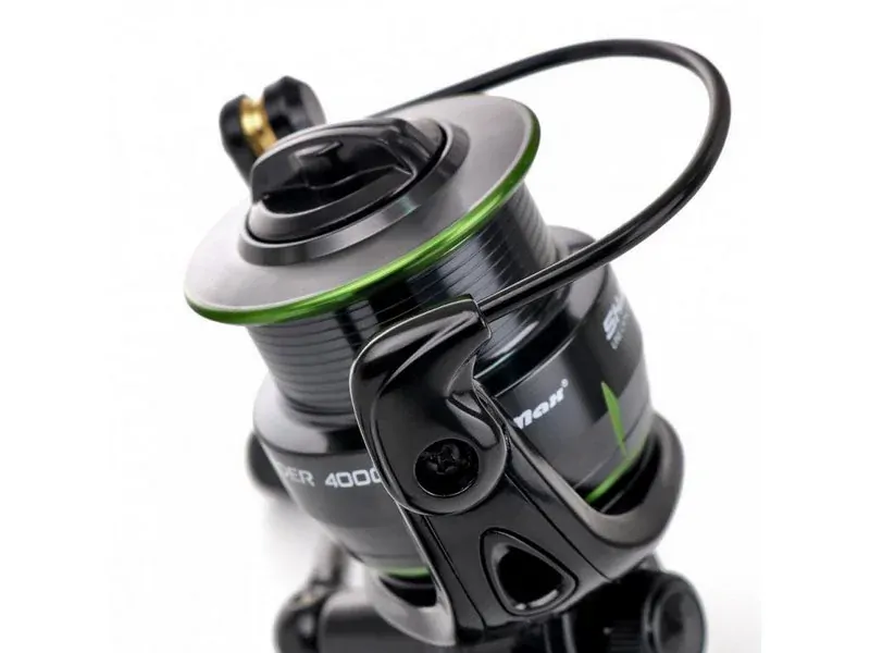 Naviják Formax Shadow Feeder 4000