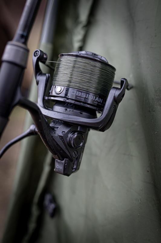 Naviják Okuma Obsidian Carp 12000