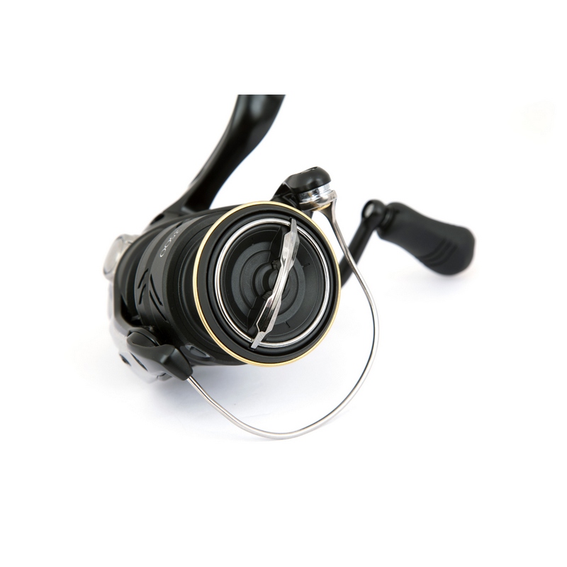 Naviják Shimano Sustain 4000 FJ