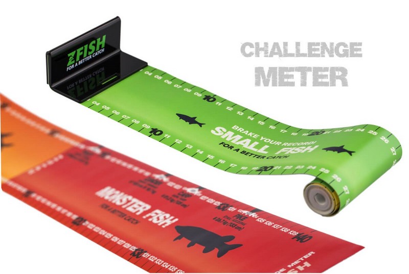 ZFISH Měřící Podložka Challenger, je šikovný a skladný metr / podložka pro snadné a přesné měření a porovnávání vašich úlovků. Měrka je opatřena bytelným plastovým dorazem přesně od nuly, takže umístění a přesné měření vašich úlovků bude velice snadné. Navíc je naše podložka speciální v tom, že design tvoří aktuální rybářské rekordy, takže hned uvidíte jak jste na tom v porovnání se světovou špičkou .). Materiál podložky je vybrán v ideálním poměru odolnosti a měkkosti, aby dlouho vydržel a byl dostatečně poddajný pro snadnou manipulaci. Pro co nejšetrnější zacházení s úlovkem je třeba podložku před každým měřením řádně namočit, aby zbytečně nedošlo ke stírání rybího slizu a riziku, že rybám nějak ublížíme.  Měřící podložka s dorazem od nuly pro snadné umístění a přesné změření úlovku Aretace suchým zipem kvůli přenosu a uskladnění Originální design s rybářskými rekordy pro porovnání s Vaším úlovkem Rozměry: 140 x 8 x 3 cm