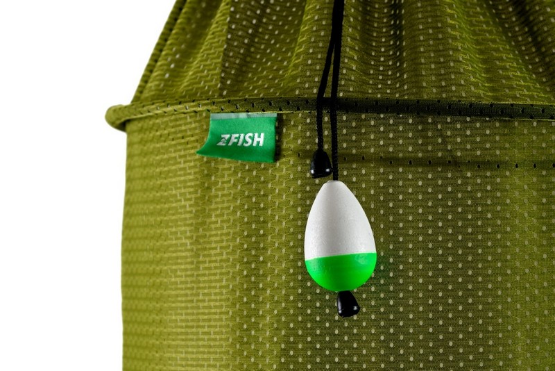 ZFISH Vezírek Keep Net ECO je vezírek s takzvanou "EKO" síťkou. Tento typ síťky je textilní a síťka je velice jemně tkaná, aby byla její očka co nejmenší. Tyto "ECO" vezírky jsou tedy díky tomu naprosto ideální k přechovávání i těch nejmenších ryb bez toho, aby Vám nechtěně unikly nebo si poškodily ploutve takzvaným zatržením o očka sítě. Nezbytnosti jako stahovací a aretační šňůrky, reflexní plovák a spodní plastové oko pro případné zatížení a stažení vezírku ke dnu, jsou již dnes u našich vezírků samozřejmostí.  Klasický vezírek s oky a jemně tkanou textilní síťkou, která uchová i ty nejmenší ryby bez úniku a poranění ploutví Stahovací šňůrky, reflexní plovák a spodní oko vezírku jsou dnes již samozřejmostí Rozměry : celková délka : 120cm, průměr : 50cm